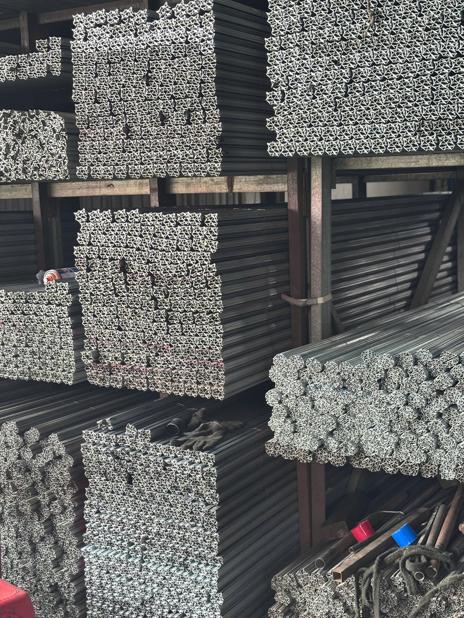 Nẹp chỉ cửa sắt